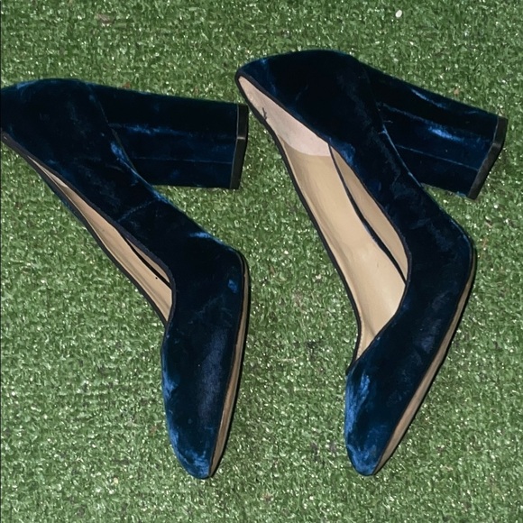 Ann Taylor Blue Velvet Heels Sz 9 - Picture 3 of 6